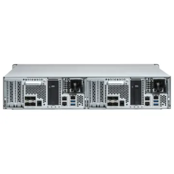 NAS QNAP ES2486dc - Vue arrière avec ports 10GbE, PCIe et alimentations redondantes
