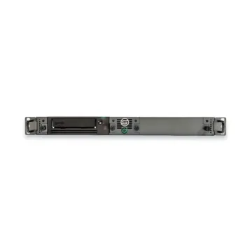 Lecteur SymplyPRO LTO-9 Ethernet Rack – Face avant du châssis 1U avec lecteur intégré